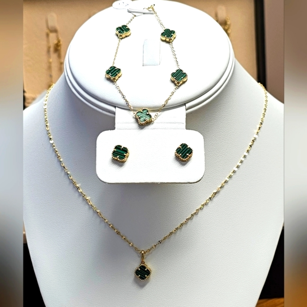 Green Malachite Clover Pendant, Earring Necklace and Bracelet Set